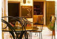 VENDESI AVVIATA ATTIVITA’ DI RISTO-BAR IN ZONA CENTRALISSIMA