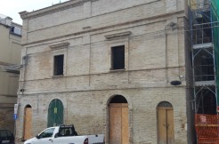 INTERO STABILE RISTRUTTURATO IN CENTRO STORICO INTERO STABILE RISTRUTTURATO IN CENTRO STORICO