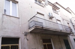 VENDESI INTERO STABILE IN CENTRO STORICO VENDESI INTERO STABILE IN CENTRO STORICO