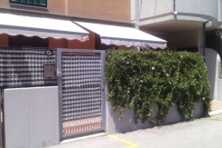 BILOCALE ARREDATO AL PIANO TERRA CON TERRAZZO BILOCALE ARREDATO AL PIANO TERRA CON TERRAZZO
