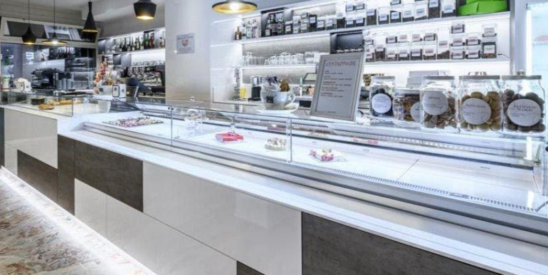 Arredo-pasticceria-usato